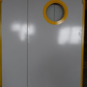 Противопожарная дверь с овальным окном / серия FRM7505