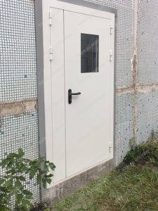 Противопожарная дверь с квадратным окном / серия FRM7512